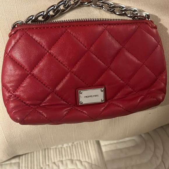 ORIGINAL Michael Kors Pouchette Wallet
Purses & Pouches red used once . - Picture 5 of 12